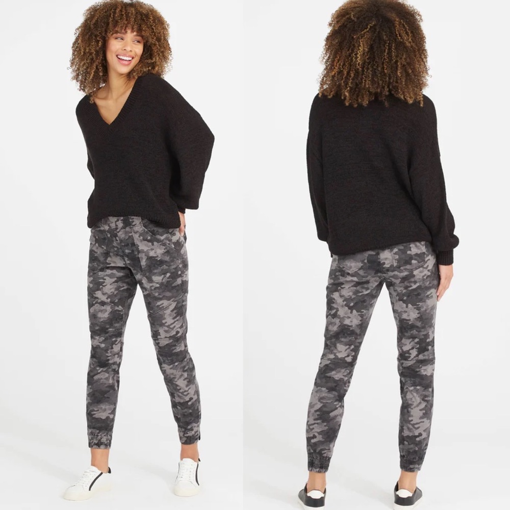 NWT SPANX Stretch Twill Cargo Jogger Pant BLACKWASH CAMO M